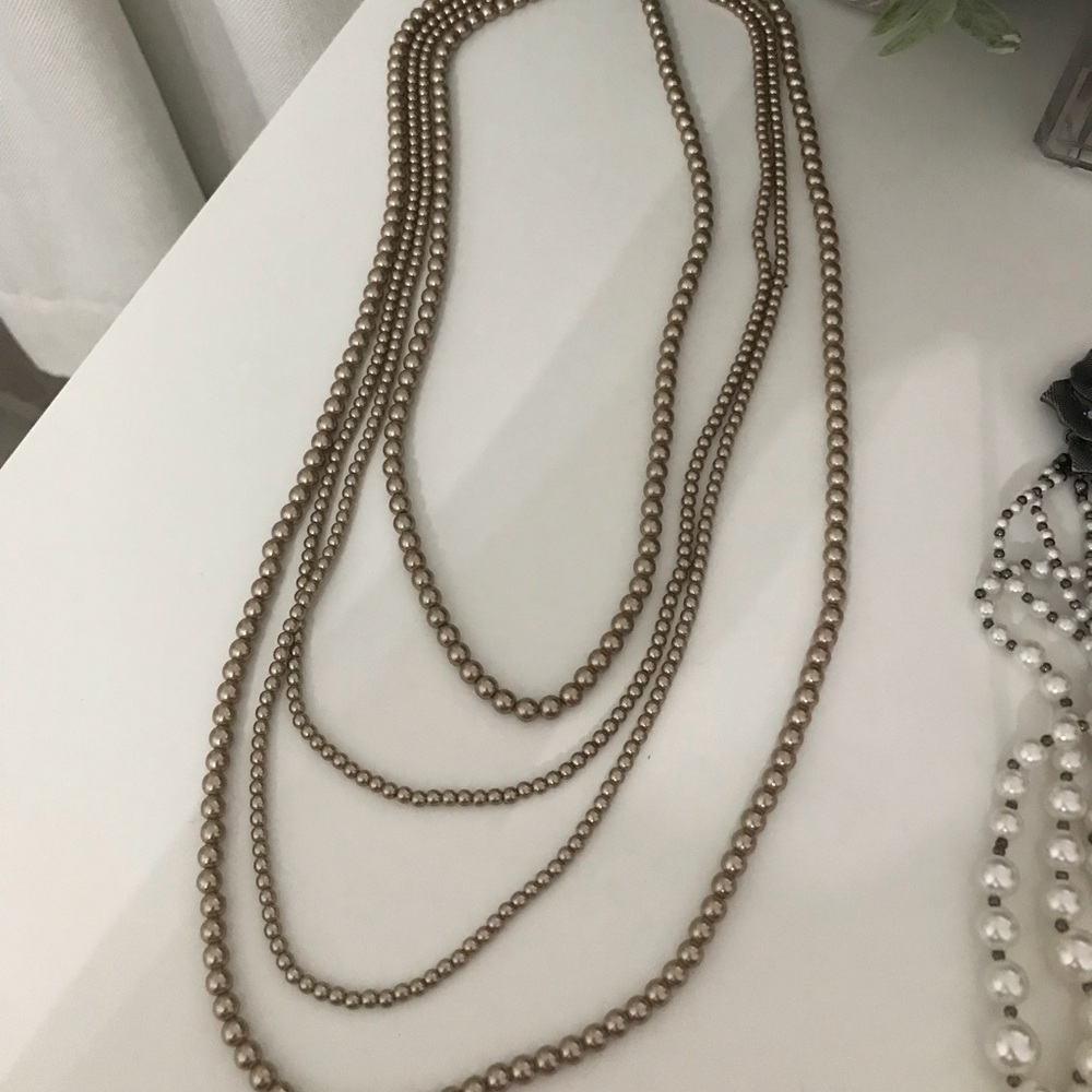 Forever 21 early 2000’s Gold/silver necklace